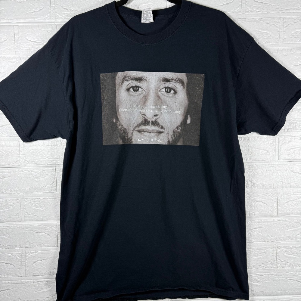 Fruit of the Loom T-Shirt Mens XL Black Colin Kaepernick Nike Graphic Tee